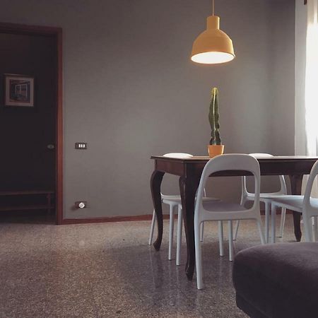 Sunny Family Apartment In Villa - Humanitas Forum Ieo Pieve Emanuele Exterior photo